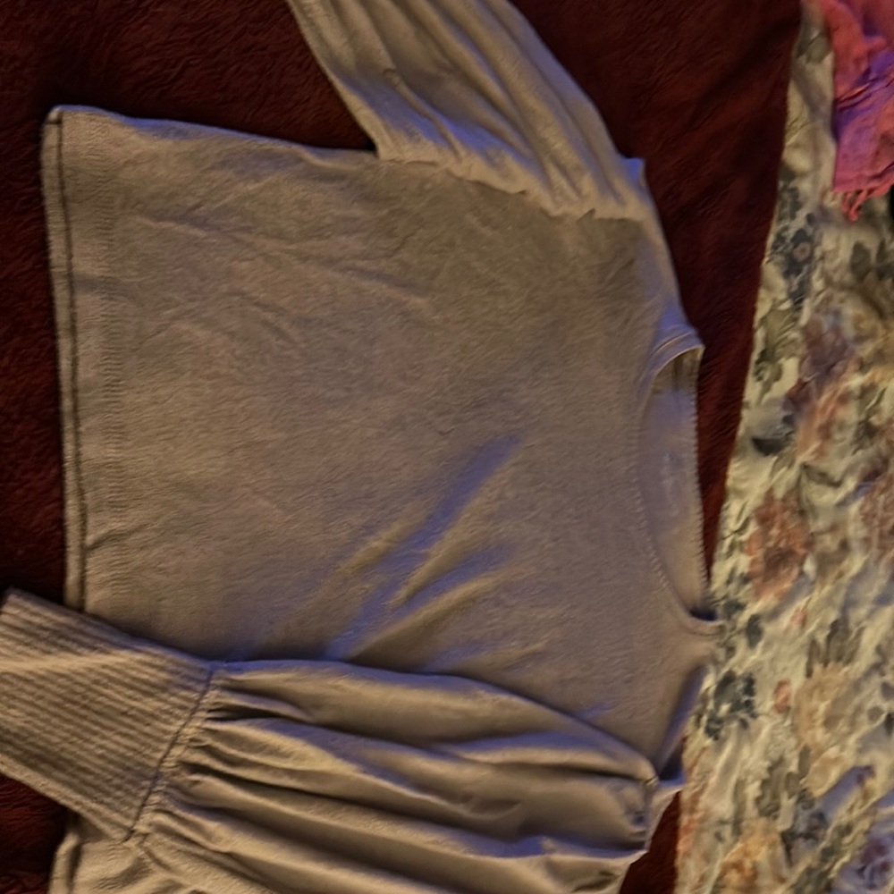 Abercrombie & Fitch XS soft and cozy light sweater